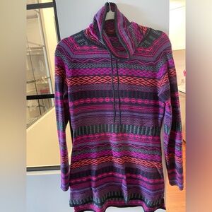 TITLE NINE. KRIMSON KLOVER. Tunic sweater. Size M.